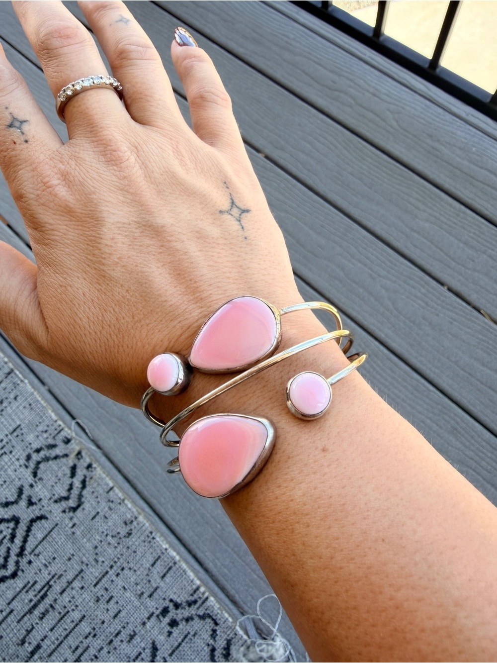Native Made Pink Conch Bracelet Cuff